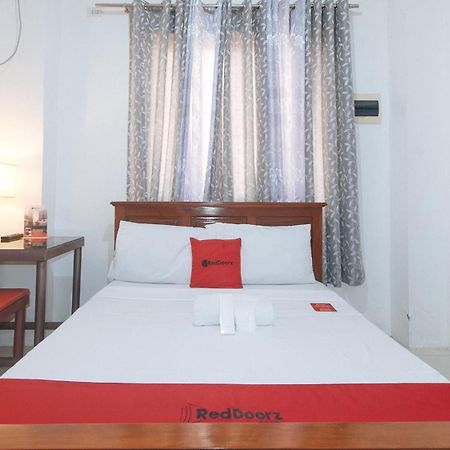 Готель Reddoorz Near Lrt 2 Antipolo Station Екстер'єр фото