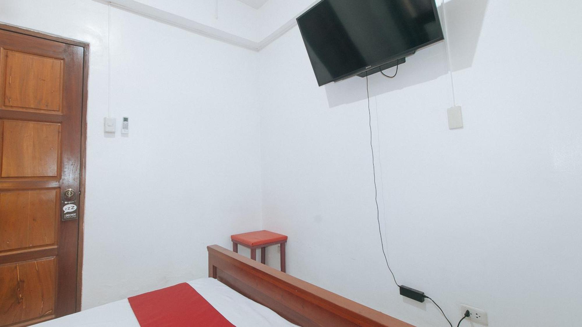 Готель Reddoorz Near Lrt 2 Antipolo Station Екстер'єр фото