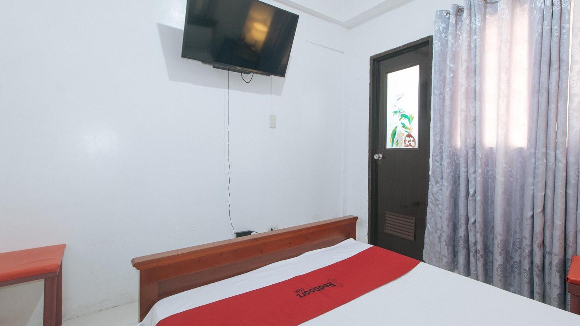 Готель Reddoorz Near Lrt 2 Antipolo Station Екстер'єр фото