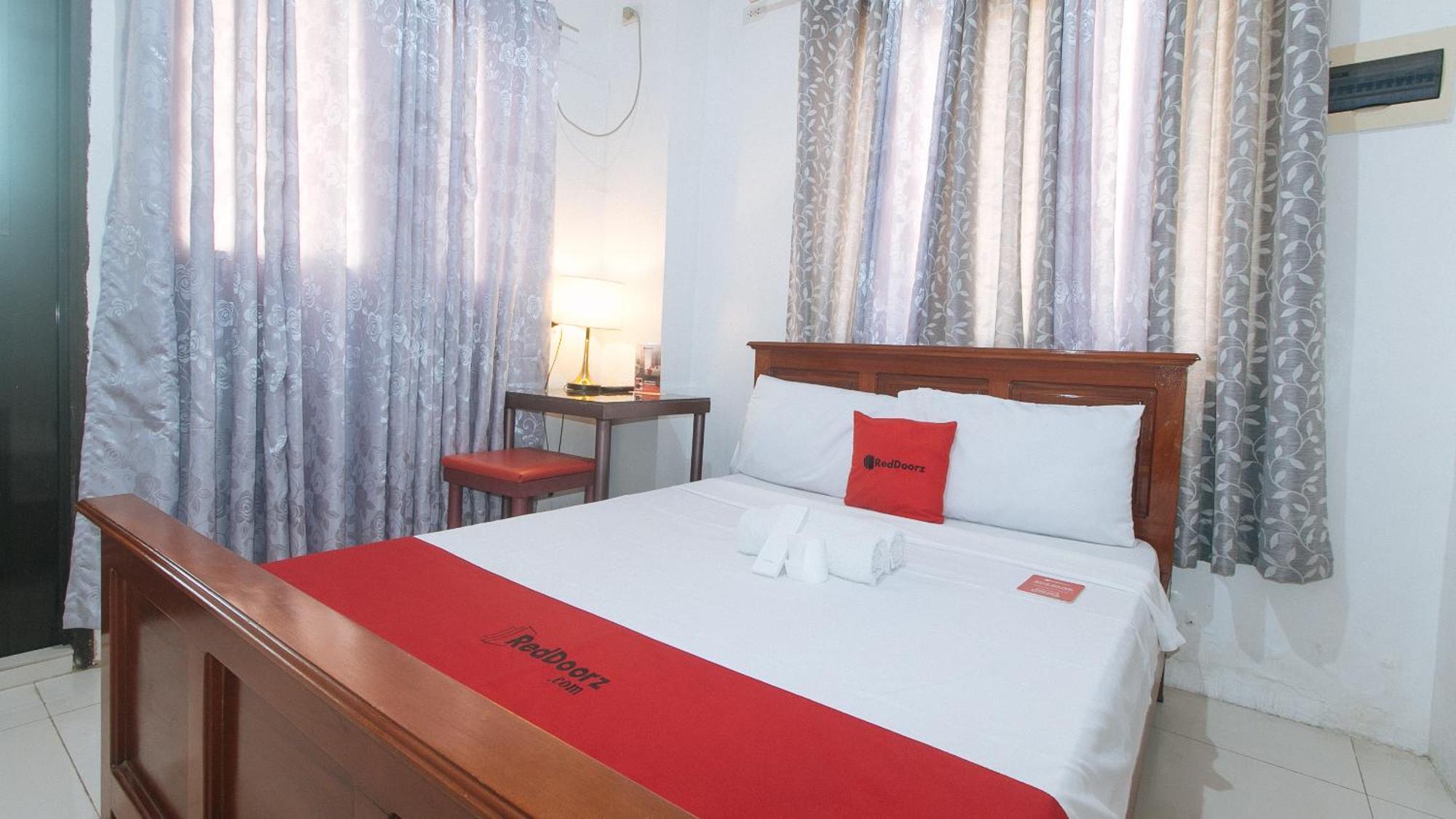 Готель Reddoorz Near Lrt 2 Antipolo Station Екстер'єр фото