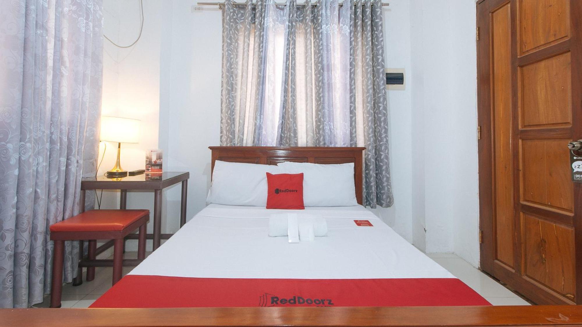 Готель Reddoorz Near Lrt 2 Antipolo Station Екстер'єр фото