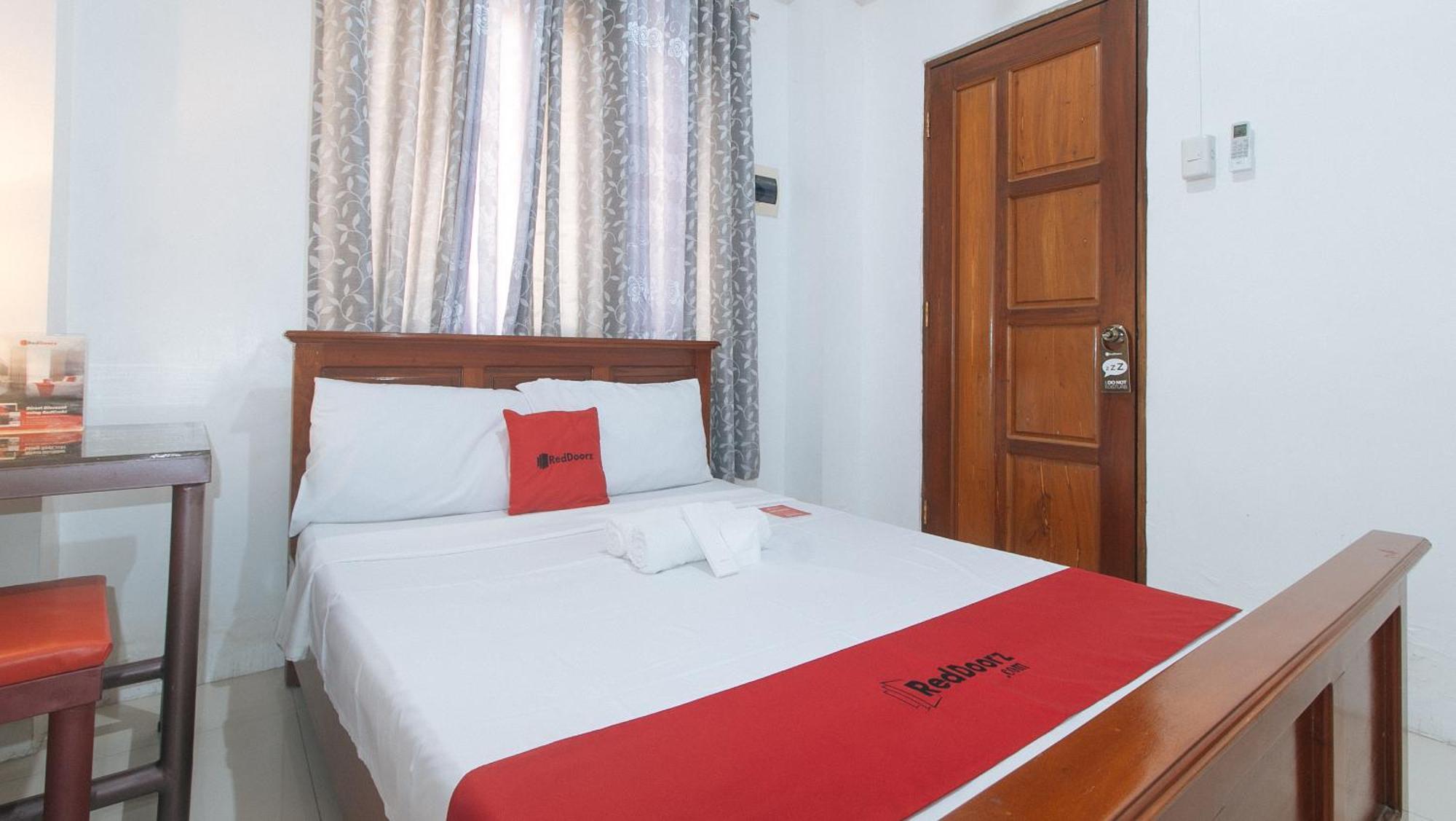 Готель Reddoorz Near Lrt 2 Antipolo Station Екстер'єр фото