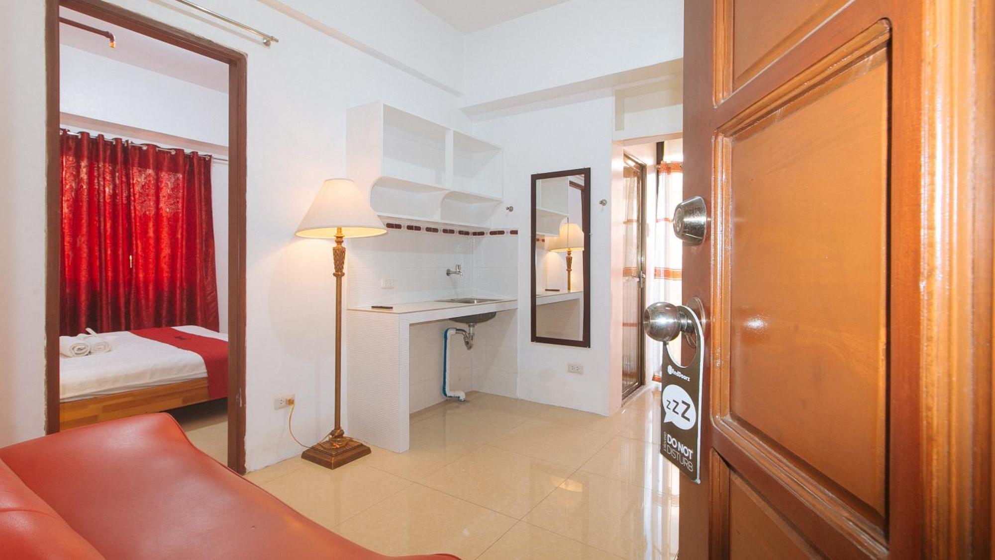 Готель Reddoorz Near Lrt 2 Antipolo Station Екстер'єр фото