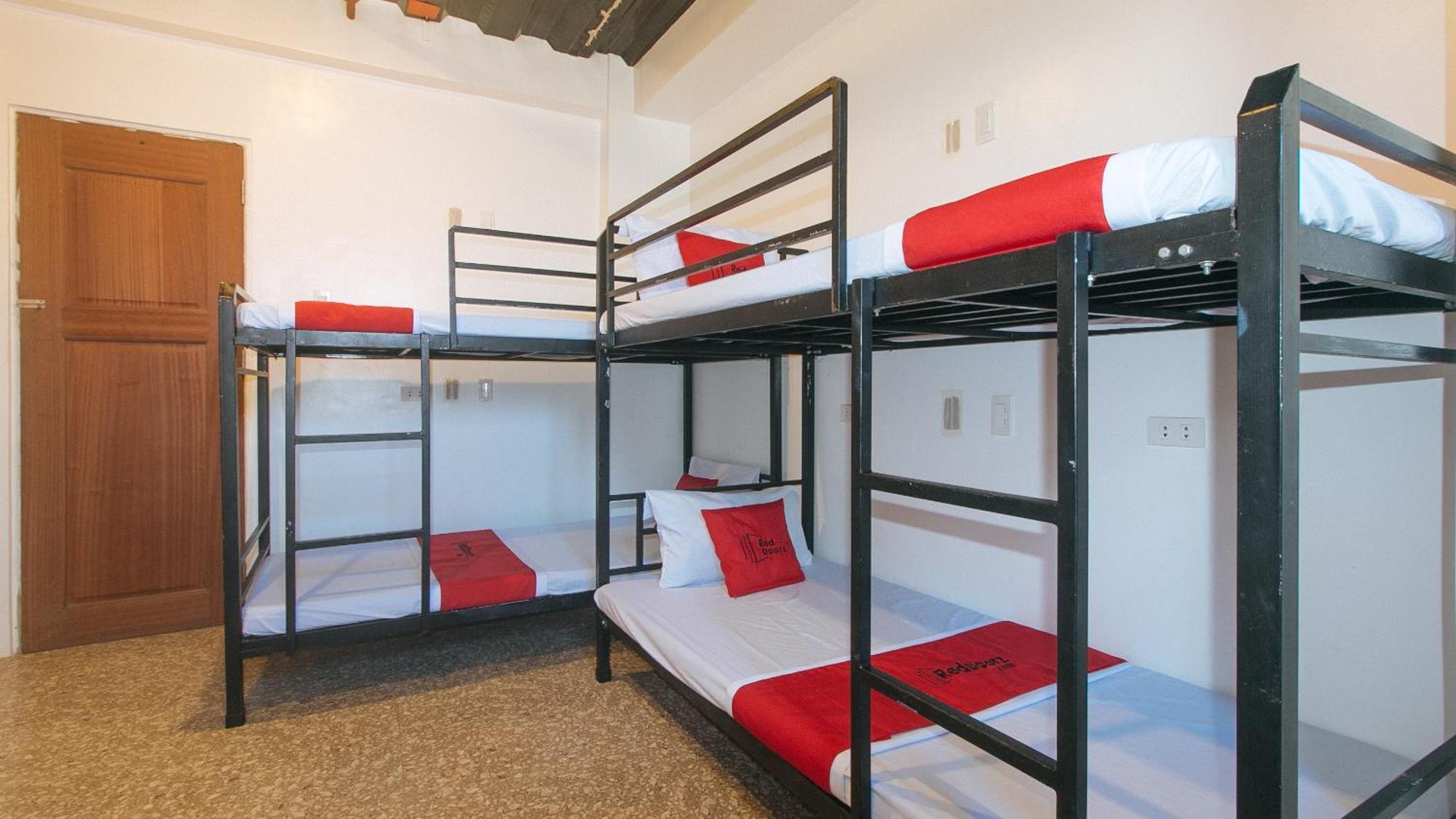 Готель Reddoorz Near Lrt 2 Antipolo Station Екстер'єр фото